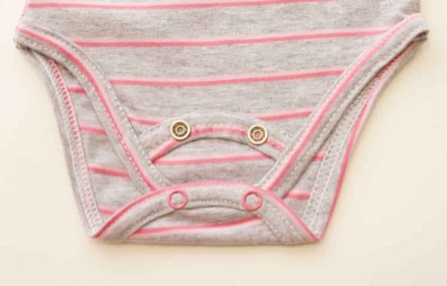 Rövid ujjú dupla patentos " Anya az én igazi hősöm" feliratú baba body