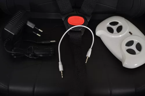 BO elektromos autó Mercedes-Benz CLS 350  PIROS