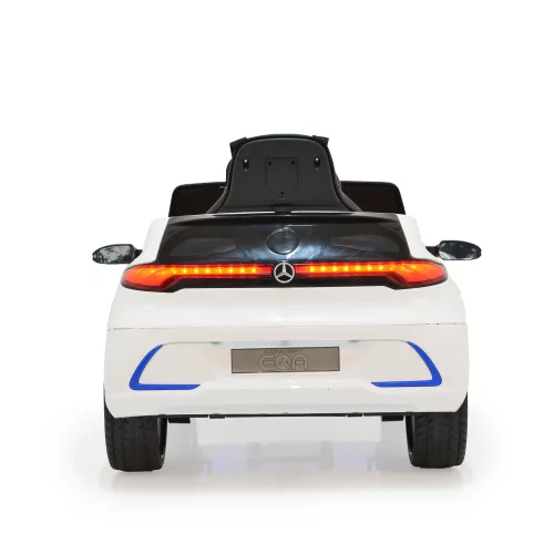 Moni Mercedes-Benz concept EQA elektromos autó- Fehér