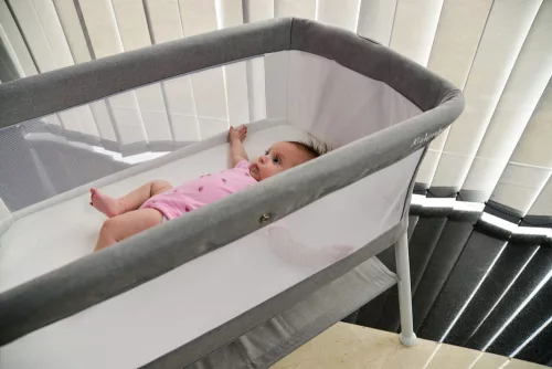 MONI Kalinihta újszülött babaágy önálló, 11 kg, 1 szint fehér láb bézs