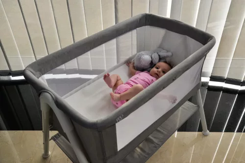 Moni Moni kalinihta újszülött babaágy önálló, 11 kg, 1 szint fehér láb grafit