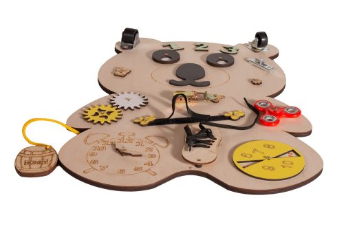 Moni Montessori matatófal maci