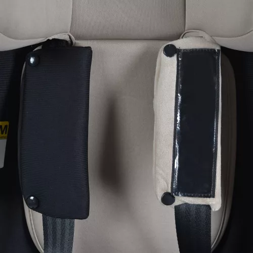 Moni Rock autós ülés 76-150cm, 2játékkal, pohártartó, belső öv, isofix nélkül pink