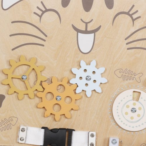 Moni Montessori matatófal macska