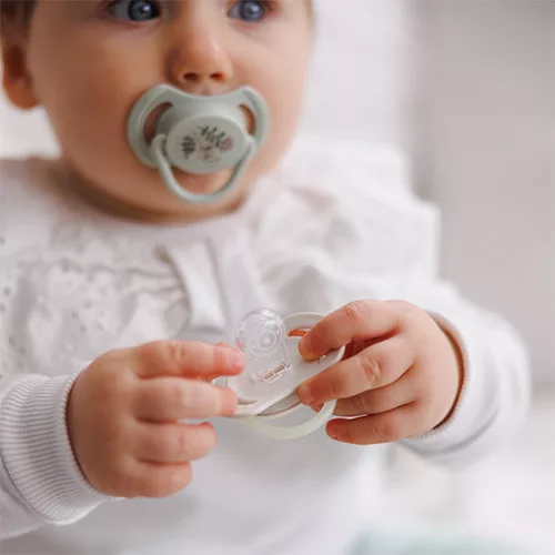 BABYONO Szilikon cumik szimmetrikus 6-18m, 2 db