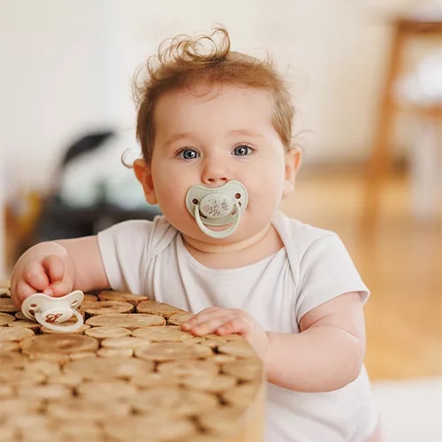 BABYONO Szilikon cumik anatómiai 6-18m, 2 db
