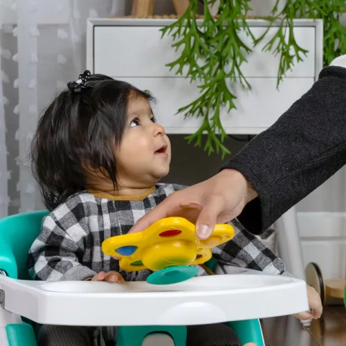 BABY EINSTEIN Aktív játék tapadókoronggal Pop & Glow Starfish™ 6hó+