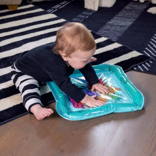 BABY EINSTEIN Vizes alátét 40x40 cm Sensory Splash™ 0hó+