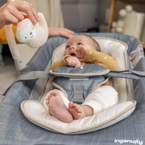 INGENUITY Masszázs vibráló hintaszék dallamokkal Happy Belly™ Rock-to-Bounce - Parker™ 0m+ 9kg-ig