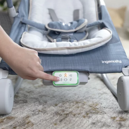 INGENUITY Rezgő masszázs pihenőszék dallamokkal Happy Belly™ Rock-to-Bounce – Chambray 0hó+  9kg-ig