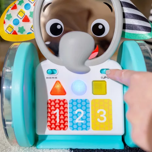 BABY EINSTEIN Musical Interaktív Játék Chase & Tap Earl™ 6hó+