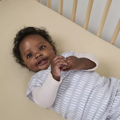 INGENUITY Pamut pólya kagyló alakú, átalakítható szabad ujjú TOG 1 SwaddleMe™ Szürke 3m+