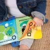 BABY EINSTEIN Puha könyv rágókával és textúrákkal Shapes at the Farm™, 0 hónapos kortól