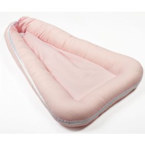 Rózsaszín pöttyös babafészek