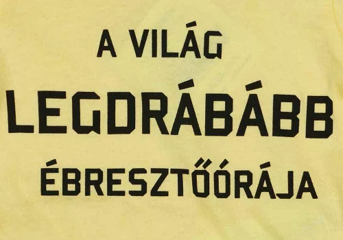 Rövid ujjú feliratos baba body sárga színben