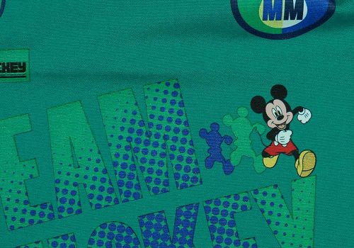 Zsinóros tornazsák Mickey egér mintával zöld színben
