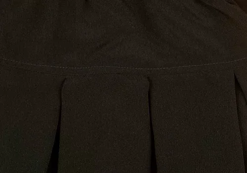 Alkalmi/ünneplő fekete silky rakott szoknya