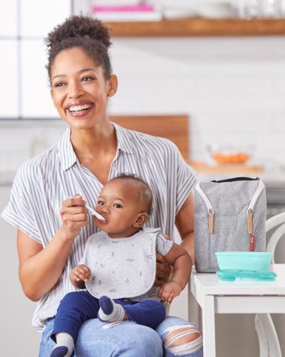 SKIP HOP Tálka kanállal védőtokban Easy Serve Teal 240 ml, 3m+