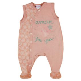 Ujjatlan baba rugdalózó szívecskés mintával