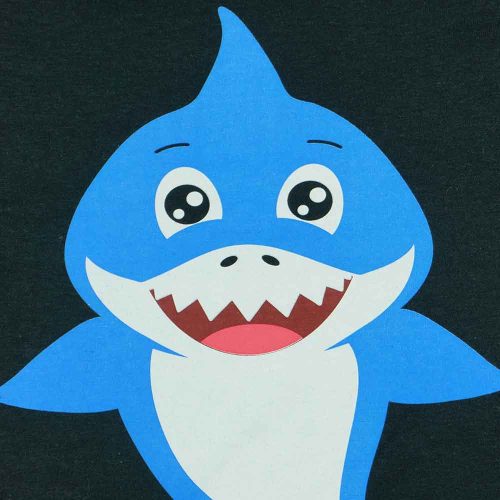 Rövid ujjú férfi póló cápás mintával "Daddy shark" felirattal