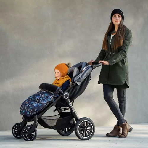PETITE&MARS  Bundazsák Comfy 4in1 Forever Black