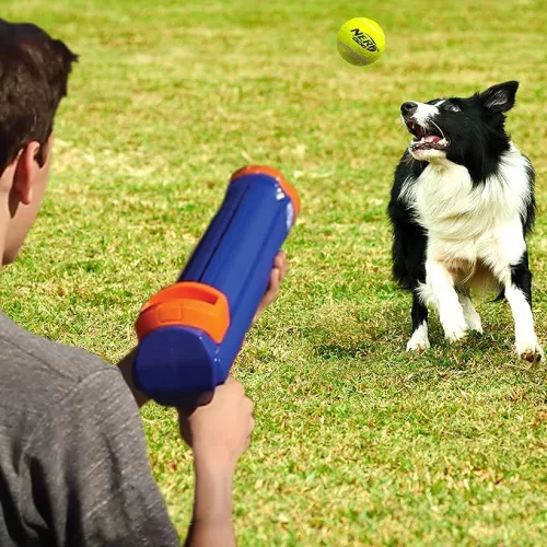 NERF DOG Játék kutyáknak Blaster 30 cm klip nélküli labdával + 3 db sípoló teniszlabda 5 cm