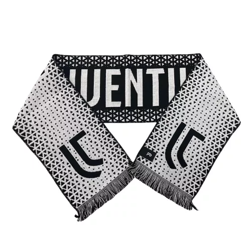 Juventus sál háromszög motívum fekete