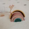 PETITE&MARS Szilikon egymásra rakható játék Rainbow Intense Ochre 12m+