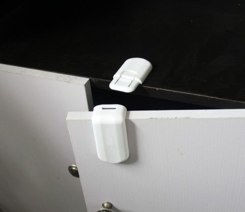 FreeON L alakú fiókzár - 1 db