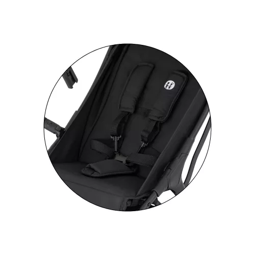 PETITE&MARS Sport babakocsi Pax Perfect Black