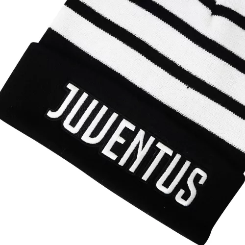 Juventus sapka kötött bicolor