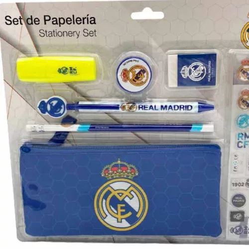 Real Madrid iskolai szett matricával