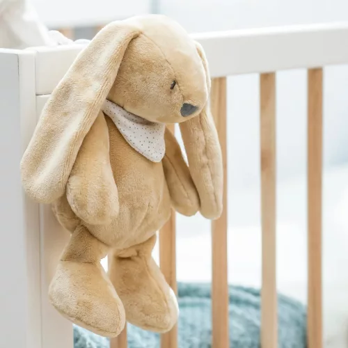 NATTOU Usínaček plüss zenei fényjelzővel és sírásérzékelővel 4 az 1-ben Sleepy Bunny Halványbarna 0m
