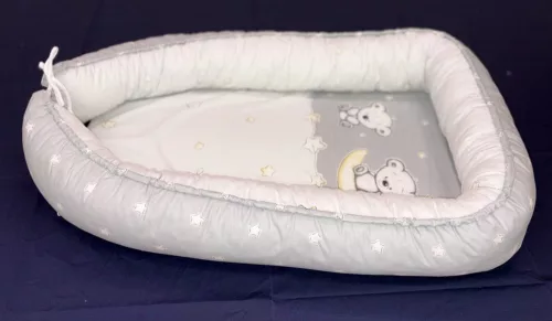 Moni Dombaby babafészek 50x75cm macis szürke
