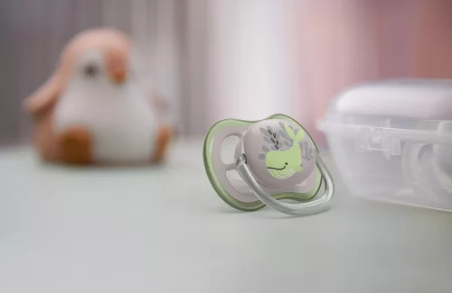 Philips AVENT SCF086/05 Játszócumi Ultra air Mintás 6-18hó bálna, 1db