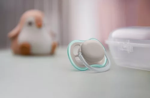Philips AVENT SCF354/01 Játszócumi Ultra air neutral 18hó+, 1db