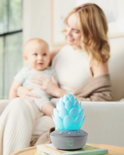 SKIP HOP Sírásérzékelő fény- és hangjelző hangrögzítési lehetőséggel USB 3+