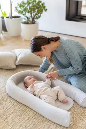 Inglesina Babafészek Welcome Pod Harmony Grey