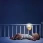   Chicco Day & Night Bear zenélő csörgő éjszakai fény kiságyjáték