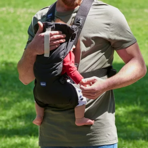 Easy Fit bébihordozó 9 kg-ig széles ülőfelülettel - Chicco