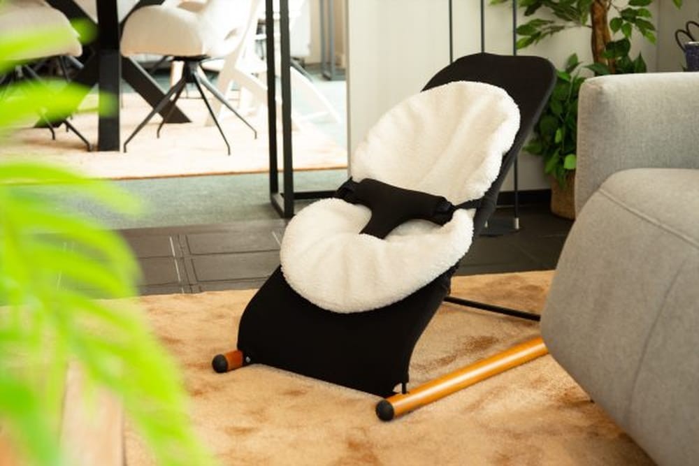 Childhome Evolux Pihenőszék MogyoróbarnaFekete-Kiállított darab (CHEVOBONBL) Childhome Evolux Pihenőszék MogyoróbarnaFekete-Kiállított darab (CHEVOBONBL)