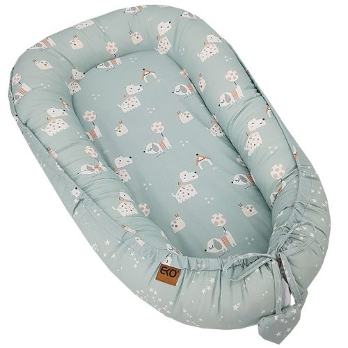 EKO Kétszínű pamut babafészek Dogs Stars Mint 90x60 cm