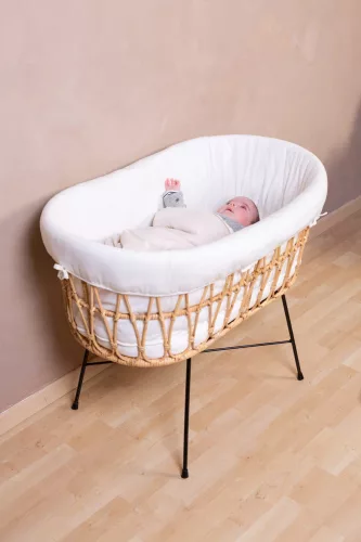 Childhome Rattan Babaöböl - 70x51x90cm + Fém Lábak + Matrac - Ekrü Huzat