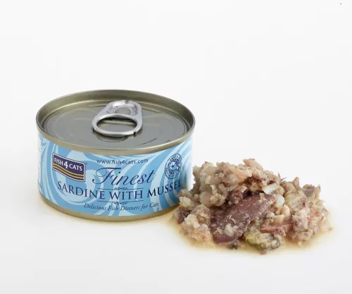 FISH4CATS Konzerva macskáknak Finest szardínia kagylóval 70 g