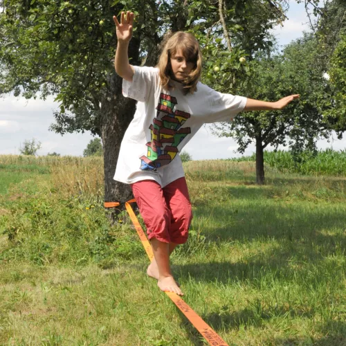 Djeco Slackline egyensúlyozó heveder spaniferrel - 17,5 m