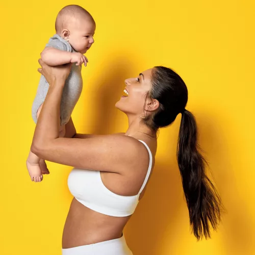 MEDELA Ultra terhességi és szoptatós melltartó Keep Cool™, fekete S