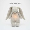 Moonie 2.0 the Organic Humming dallammal és lámpával nyuszi- GRAY