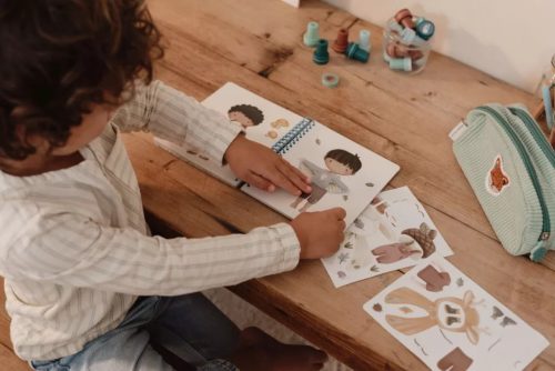 Little Dutch öltöztess fel matricás füzet - Forest Friends