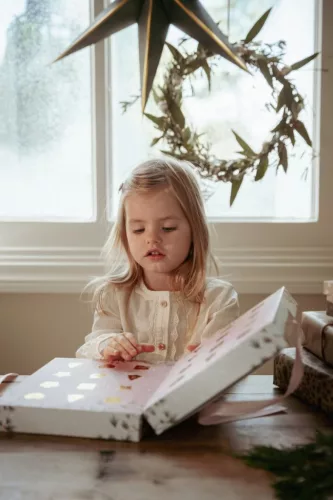 Little Dutch adventi kalendárium charm készítővel és matricával