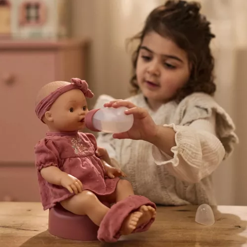 Little Dutch itatós‑pisilős Livia baba